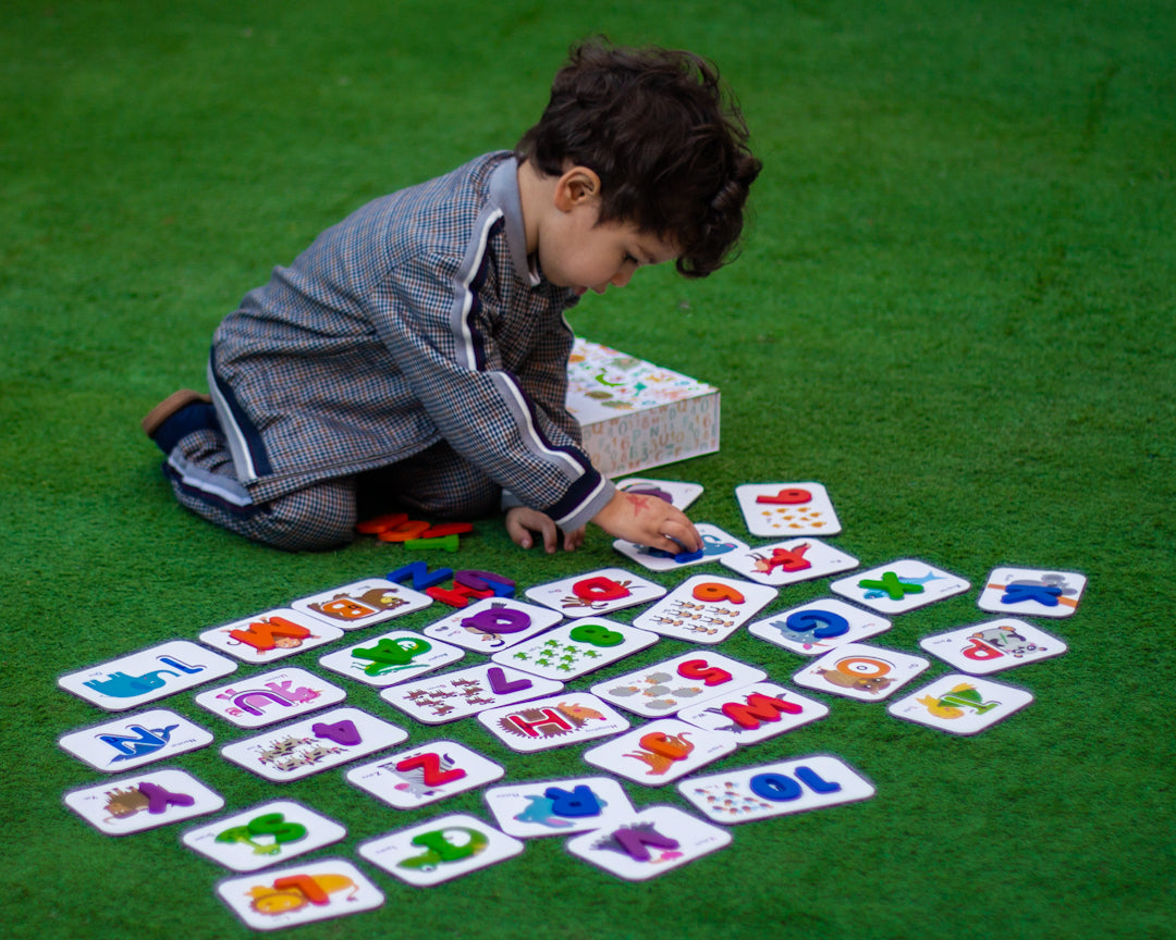 Alphabet & Numbers flash cards
